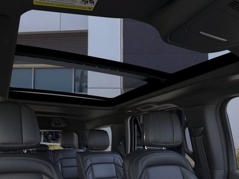 New 2026 Lincoln Navigator Reserve w/ Jet Appearance Package AWD/4WD image 47