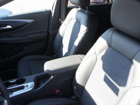 New 2025 Buick Envista Preferred w/ Convenience I Package image 2