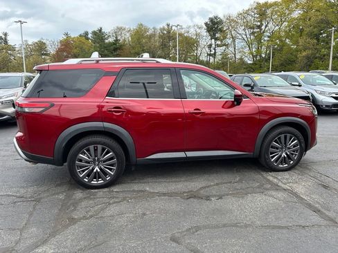 Certified 2023 Nissan Pathfinder SL w/ SL Premium Package AWD/4WD image 8