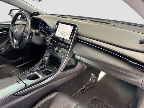 Used 2019 Toyota Avalon Touring image 30