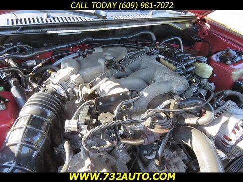 Used 2003 Ford Mustang Premium image 32