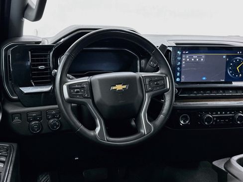 Used 2024 Chevrolet Silverado 1500 LT AWD/4WD image 17