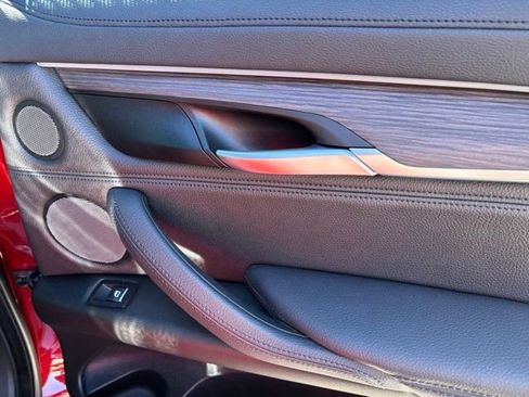 Used 2017 BMW X6 xDrive50i image 21