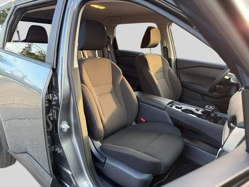 Certified 2025 Nissan Rogue S AWD/4WD image 11