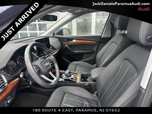 Used 2023 Audi Q5 2.0T Premium w/ Convenience Package image 12