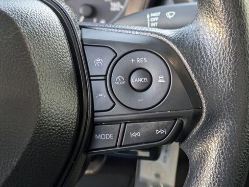 Used 2025 Toyota Corolla LE image 12