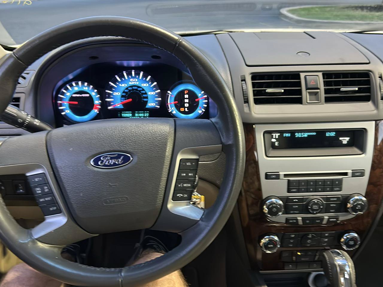 Used 2010 Ford Fusion SEL FWD image 18