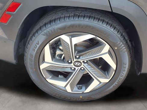 Certified 2023 Hyundai Tucson Limited w/ Cargo Package image 18