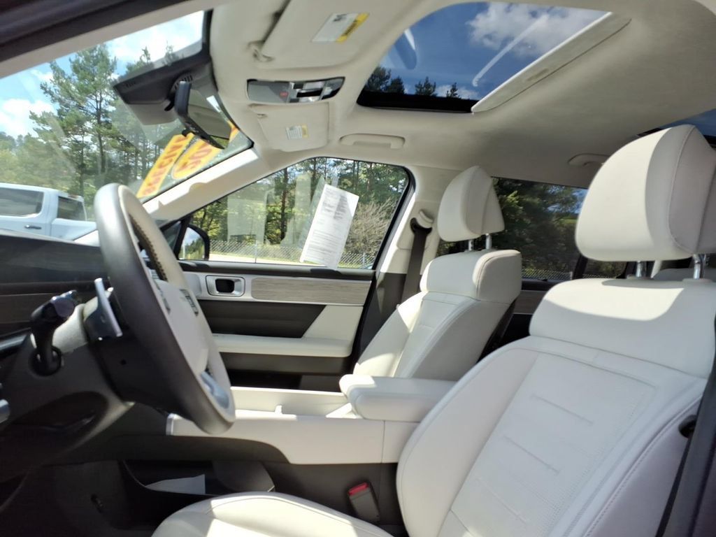 Used 2025 Hyundai Santa Fe Calligraphy AWD/4WD image 14