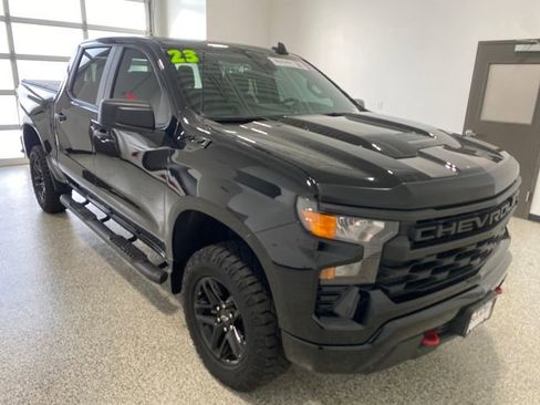 Used 2023 Chevrolet Silverado 1500 Custom Trail Boss w/ LPO, Dark Essentials Package image 3