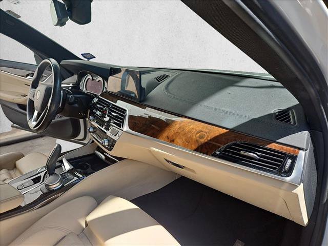 Used 2017 BMW 540i RWD image 18