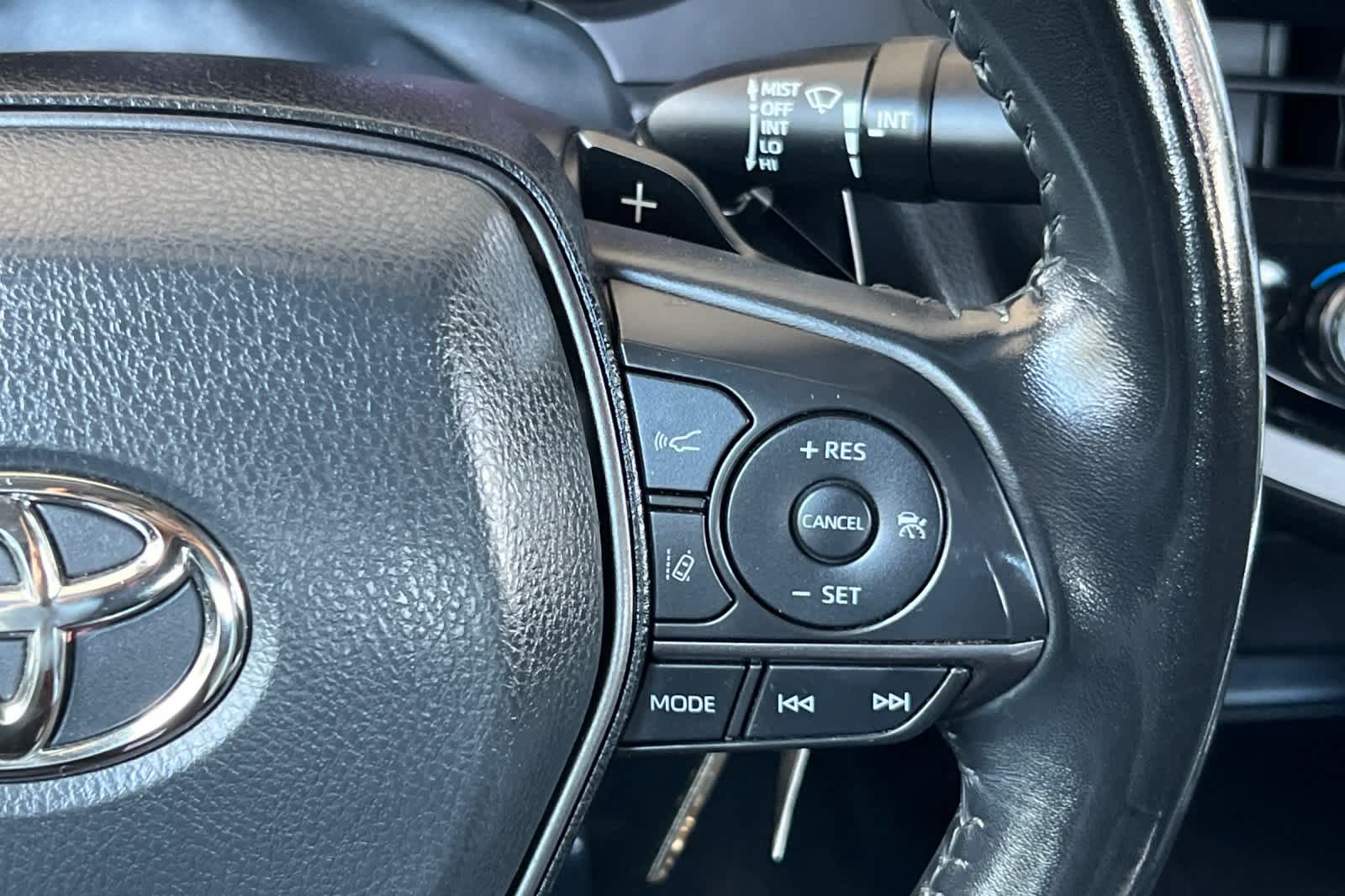 Used 2023 Toyota Camry SE FWD image 24
