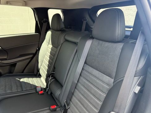 New 2026 Mitsubishi Outlander AWD image 24