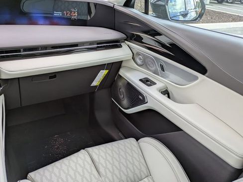 New 2026 Lincoln Nautilus Black Label AWD/4WD image 17