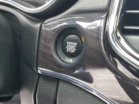 Used 2021 Jeep Grand Cherokee Overland image 16