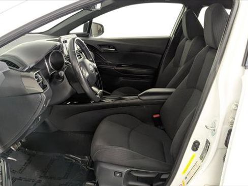 Used 2018 Toyota C-HR XLE image 13