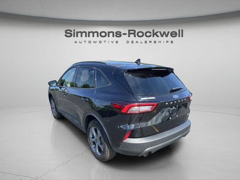 Used 2025 Ford Escape ST-Line AWD/4WD image 3