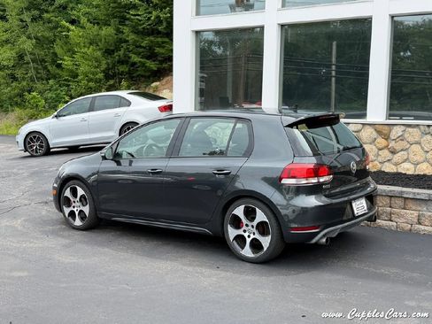 Used 2011 Volkswagen Golf 4-Door FWD image 3