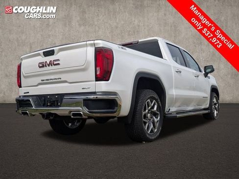 Used 2022 GMC Sierra 1500 SLT w/ SLT Premium Package image 8