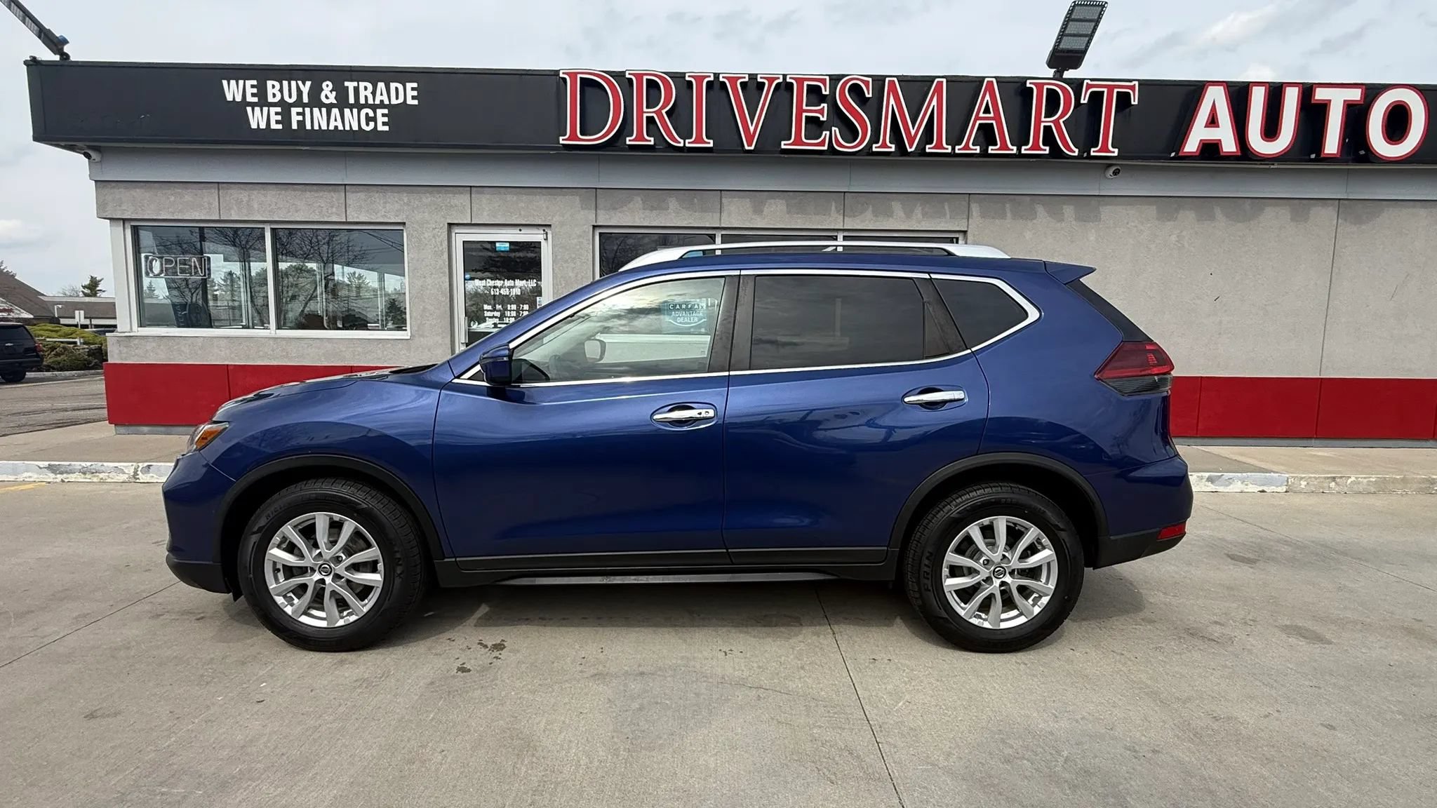 Used 2018 Nissan Rogue SV FWD image 6