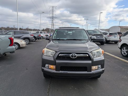 Used 2011 Toyota 4Runner SR5 image 4