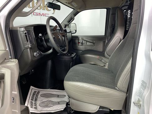 Used 2024 GMC Savana 2500 w/ Driver Convenience Package image 11