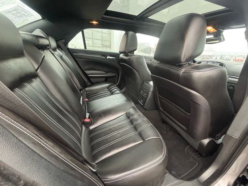 Used 2023 Chrysler 300 S image 9