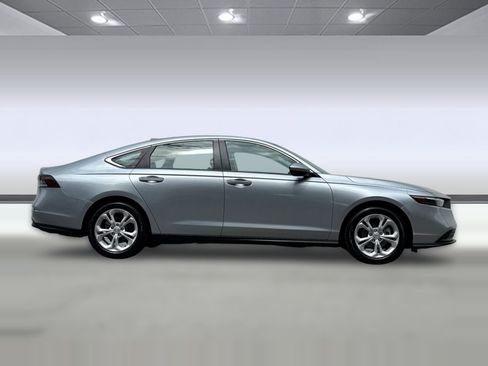 Certified 2025 Honda Accord LX image 7