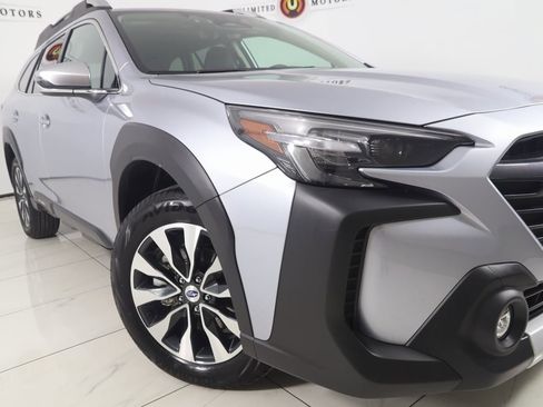 Used 2025 Subaru Outback Touring XT image 19
