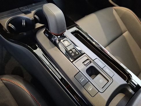 New 2026 Toyota Prius Plug-In Hybrid FWD image 17