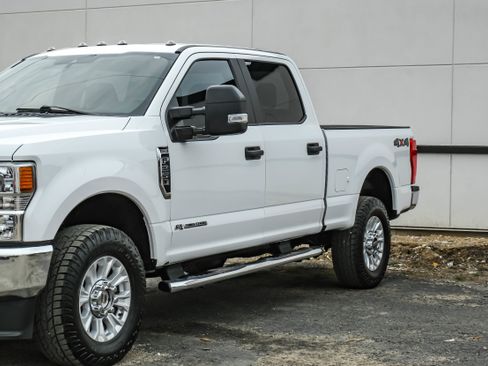 Used 2021 Ford F250 XL w/ STX Appearance Package AWD/4WD image 5