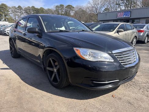 Used 2013 Chrysler 200 Touring w/ Cold Weather Group image 2