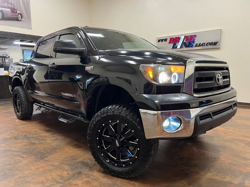 Used 2010 Toyota Tundra SR5 image 1