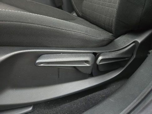 Used 2023 Honda HR-V LX image 12