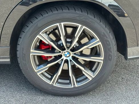 Used 2022 BMW X6 M50i w/ Premium Package AWD/4WD image 6