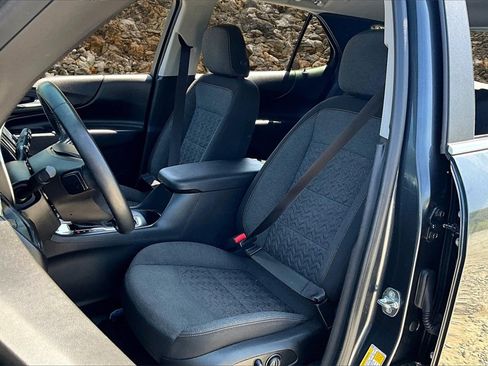 Used 2023 Chevrolet Equinox LT w/ Driver Convenience Package image 24