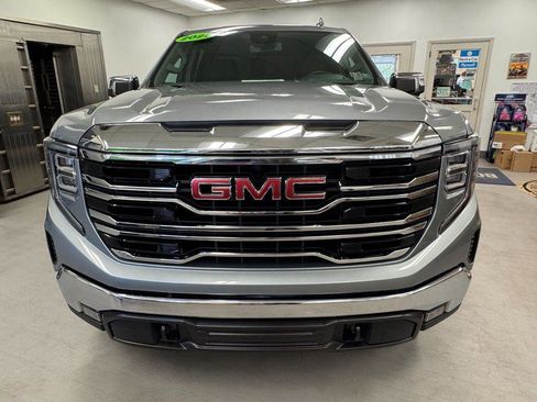 Used 2025 GMC Sierra 1500 SLT AWD/4WD image 30