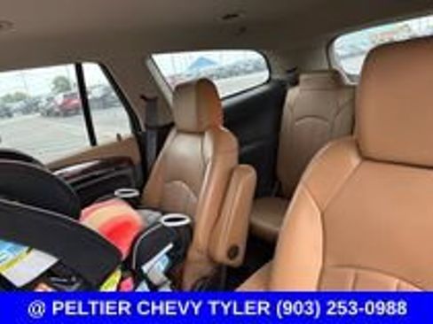 Used 2017 Buick Enclave Leather w/ Enclave Tuscan Edition FWD image 17