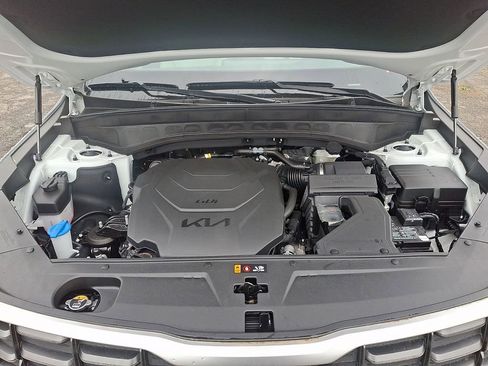 Used 2025 Kia Telluride SX w/ SX Captain's Chair Package FWD image 29