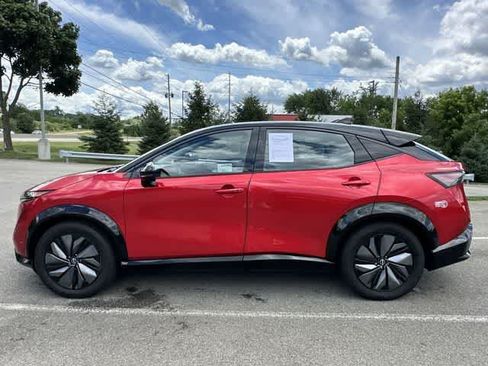 Used 2023 Nissan Ariya AWD/4WD image 2