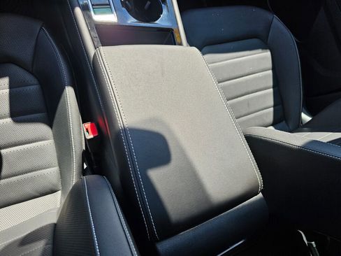 Certified 2025 Volkswagen Atlas SEL image 23