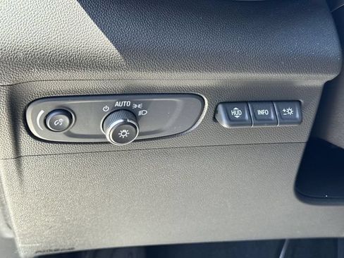 Used 2021 Buick Envision Avenir AWD/4WD image 36