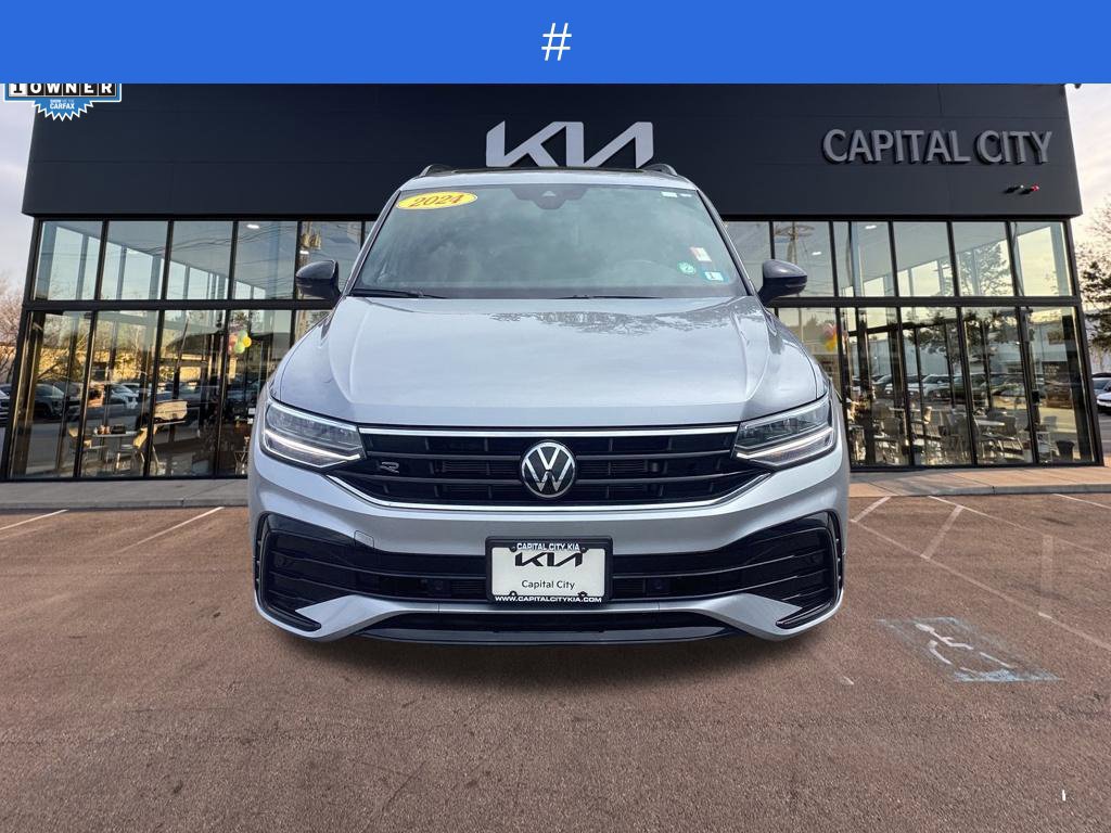 Used 2024 Volkswagen Tiguan SE R-Line AWD/4WD image 2