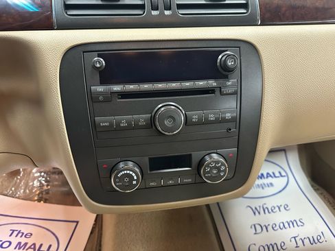 Used 2011 Buick Lucerne CXL image 13