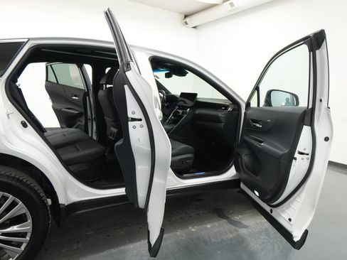 Used 2023 Toyota Venza Limited AWD/4WD image 30