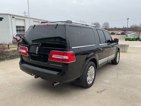 Used 2014 Lincoln Navigator L 4WD image 7