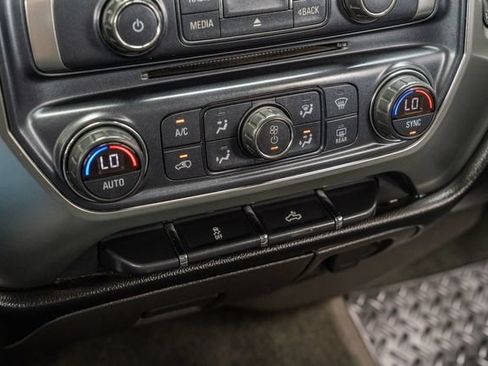 Used 2018 Chevrolet Silverado 1500 LT w/ Texas Edition AWD/4WD image 29