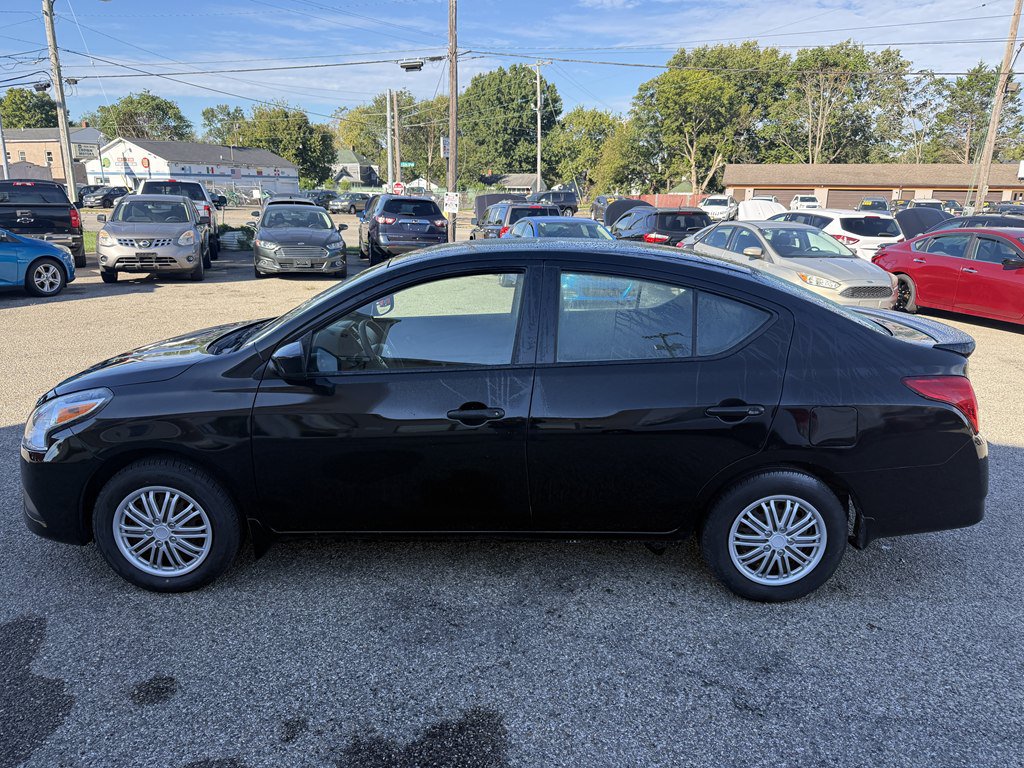 Used 2018 Nissan Versa S Plus FWD image 3