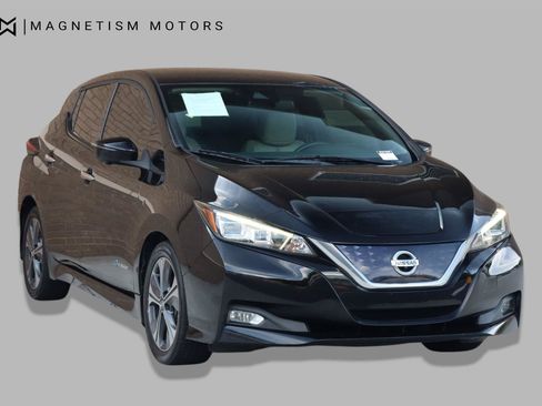 Used 2018 Nissan Leaf SL w/ SL Technology Package FWD image 4
