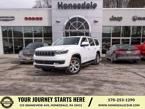 Used 2022 Jeep Wagoneer Series I w/ Premium Group I image 1